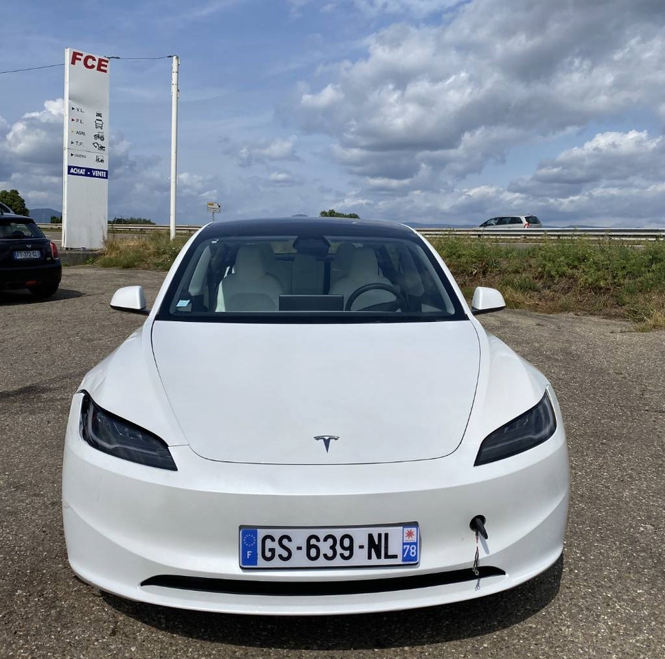 Tesla MODEL 3 5YJ3 Carte Grise Française endommagée - Automobil: obrázok 2 Tesla MODEL 3 5YJ3 Carte Grise Française endommagée - Automobil: obrázok 2