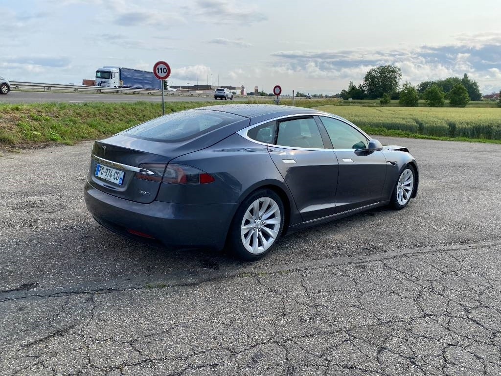Tesla MODEL S 100D Carte Grise Française endommagée - Automobil: obrázok 4 Tesla MODEL S 100D Carte Grise Française endommagée - Automobil: obrázok 4