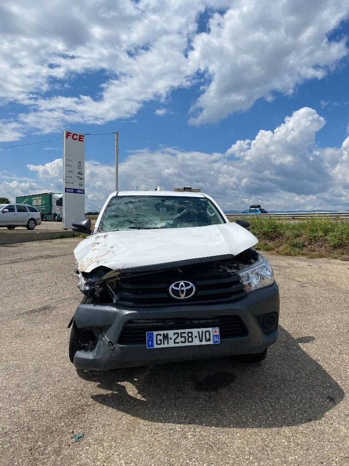 Toyota HILUX 2.4 D4D /MINIMAX COMBINE LONGWAY endommagé - Fekálne vozidlo: obrázok 2 Toyota HILUX 2.4 D4D /MINIMAX COMBINE LONGWAY endommagé - Fekálne vozidlo: obrázok 2