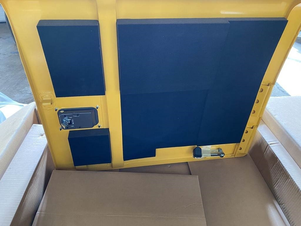 Volvo Pieces de carrosserie Neuve pour ECR 145EL  - Karoséria a exteriér pre Pásové rýpadlo: obrázok 4 Volvo Pieces de carrosserie Neuve pour ECR 145EL  - Karoséria a exteriér pre Pásové rýpadlo: obrázok 4