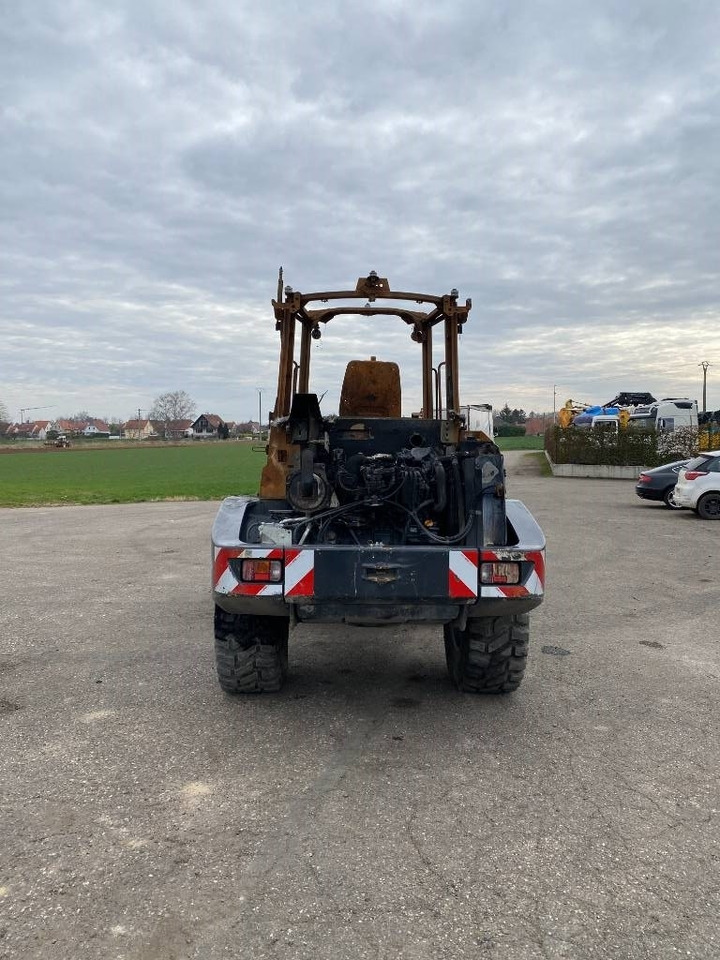 Yanmar V 100 / Certificat CE endommagée - Kolesový nakladač: obrázok 5 Yanmar V 100 / Certificat CE endommagée - Kolesový nakladač: obrázok 5