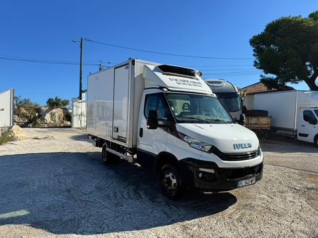 Iveco 35C16 CAISSE FRIGO LAMBERET ET CARRIER ET HAYON - Chladiarenská dodávka: obrázok 3 Iveco 35C16 CAISSE FRIGO LAMBERET ET CARRIER ET HAYON - Chladiarenská dodávka: obrázok 3