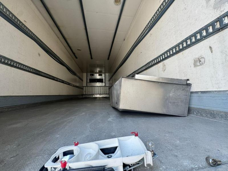 Renault D19 - Chladirenské nákladné vozidlo: obrázok 4 Renault D19 - Chladirenské nákladné vozidlo: obrázok 4