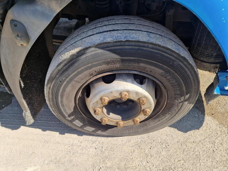 Skříňový nákladní auto Renault Midlum 220 DCI: obrázok 13