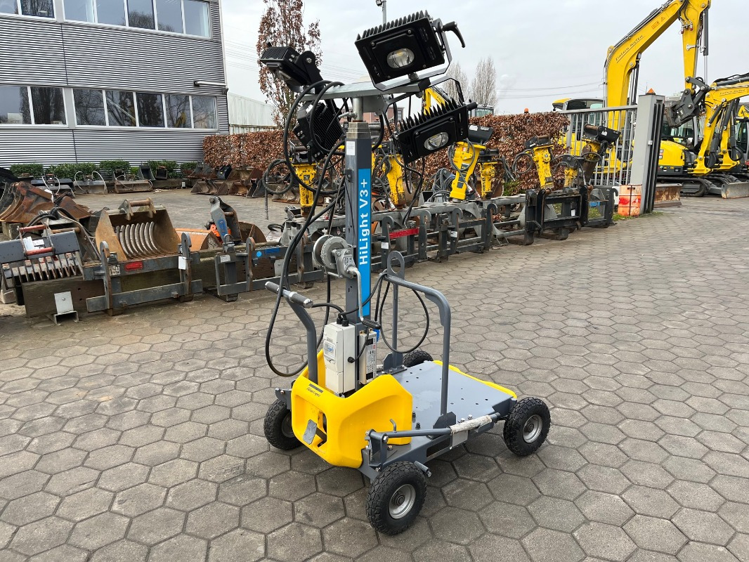 Atlas Copco V3 - Elektrický generátor: obrázok 2 Atlas Copco V3 - Elektrický generátor: obrázok 2
