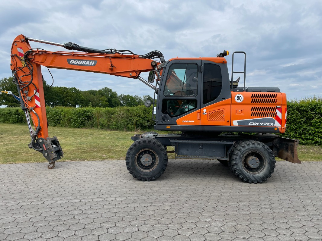 Doosan DX170W-5 - Autožeriav: obrázok 3 Doosan DX170W-5 - Autožeriav: obrázok 3