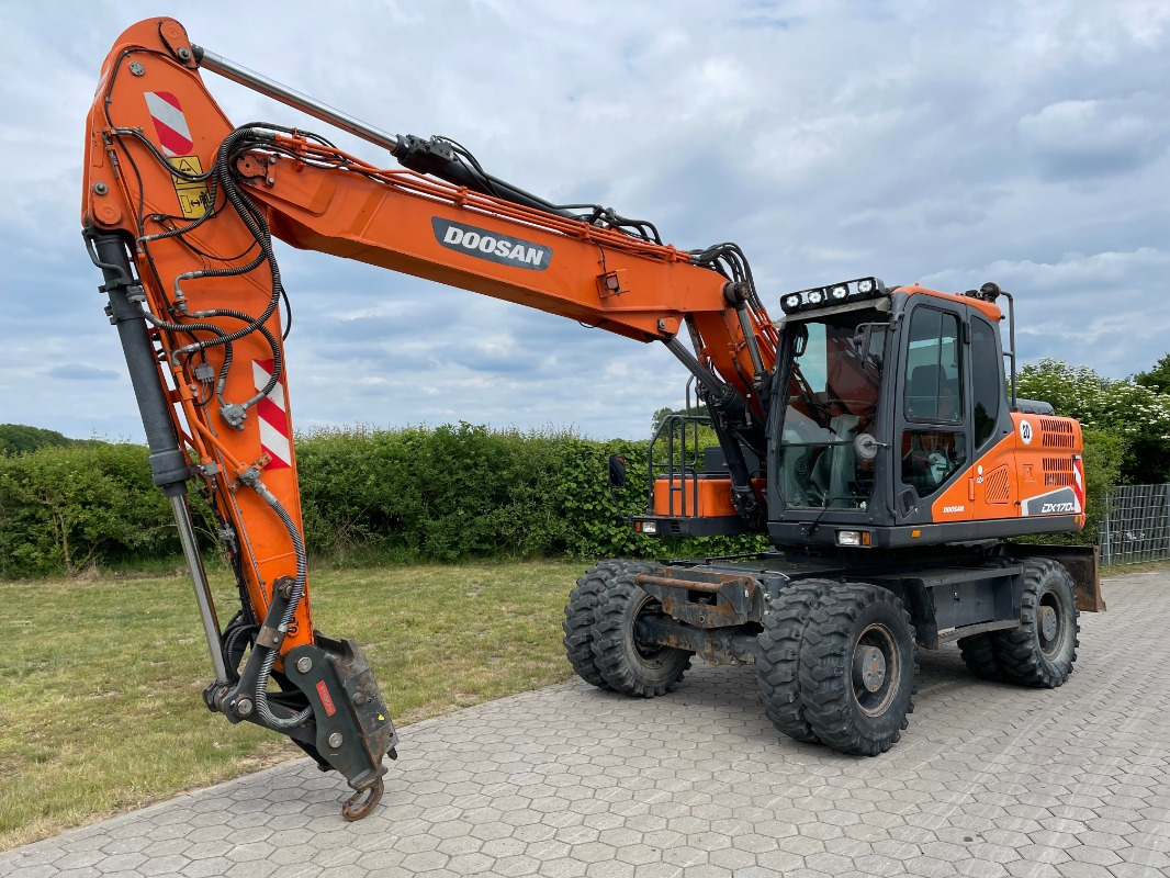 Doosan DX170W-5 - Autožeriav: obrázok 1 Doosan DX170W-5 - Autožeriav: obrázok 1
