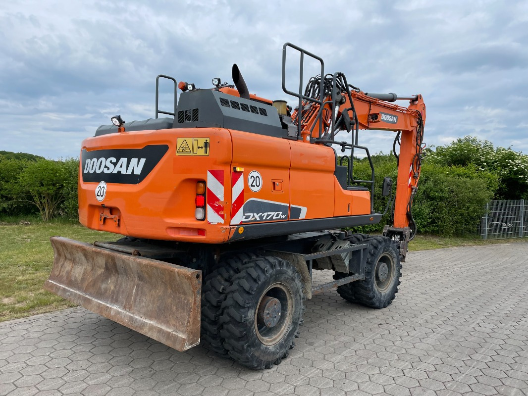 Doosan DX170W-5 - Autožeriav: obrázok 2 Doosan DX170W-5 - Autožeriav: obrázok 2