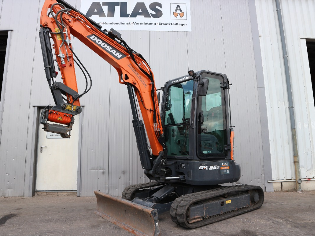 Doosan DX35Z-7 - Mini rýpadlo: obrázok 1 Doosan DX35Z-7 - Mini rýpadlo: obrázok 1