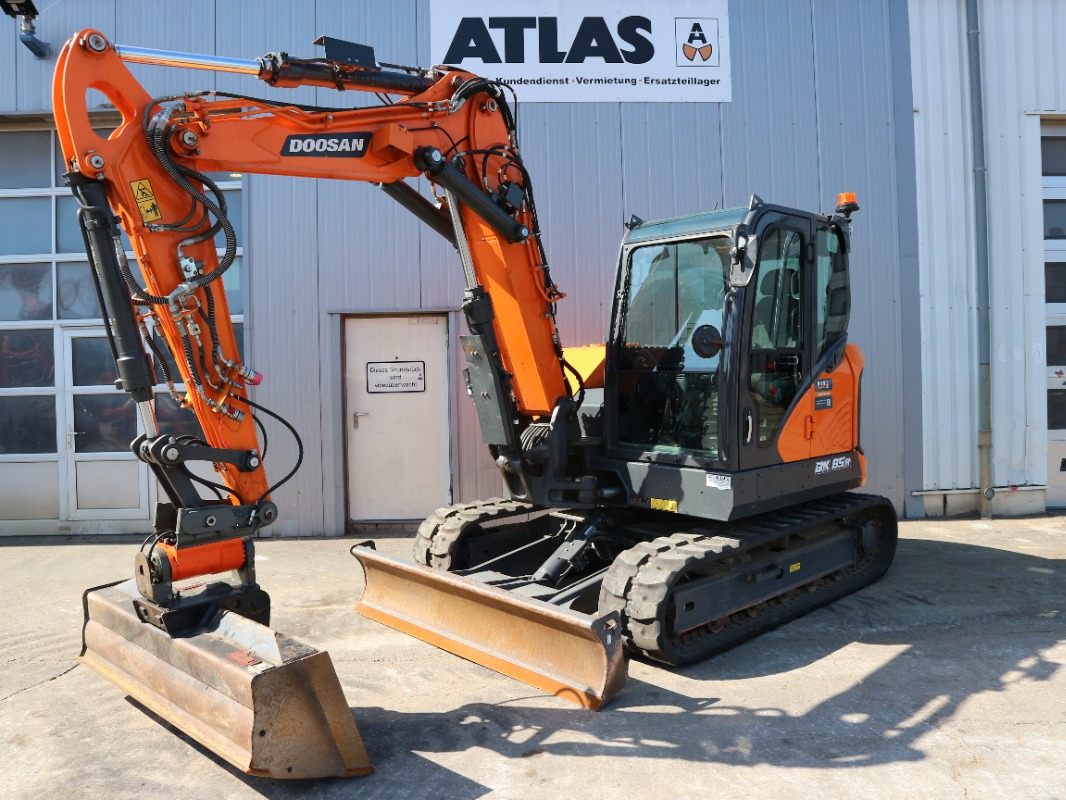 Doosan DX85R-7 - Mini rýpadlo: obrázok 1 Doosan DX85R-7 - Mini rýpadlo: obrázok 1