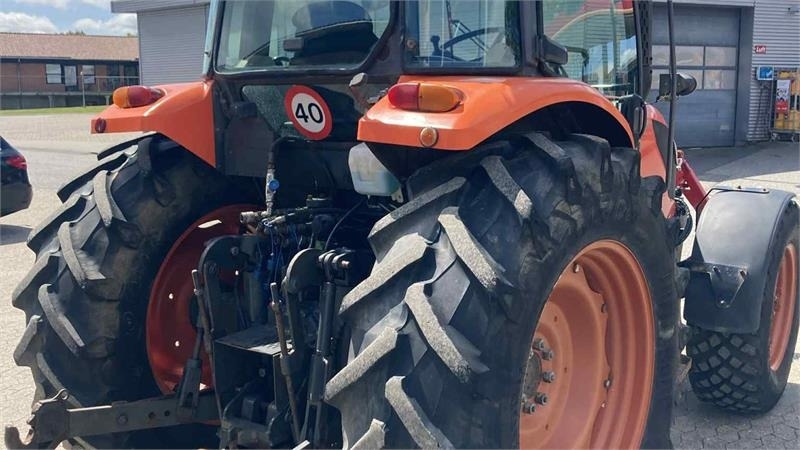 Kubota M8540N - Traktor: obrázok 4 Kubota M8540N - Traktor: obrázok 4