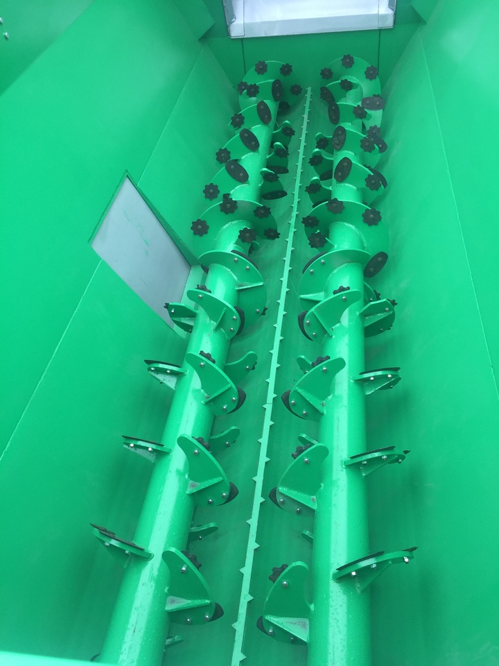 SAYGINLAR - Best Offer - Brand New HORIZANTAL Double Auger - Kŕmny voz: obrázok 3 SAYGINLAR - Best Offer - Brand New HORIZANTAL Double Auger - Kŕmny voz: obrázok 3