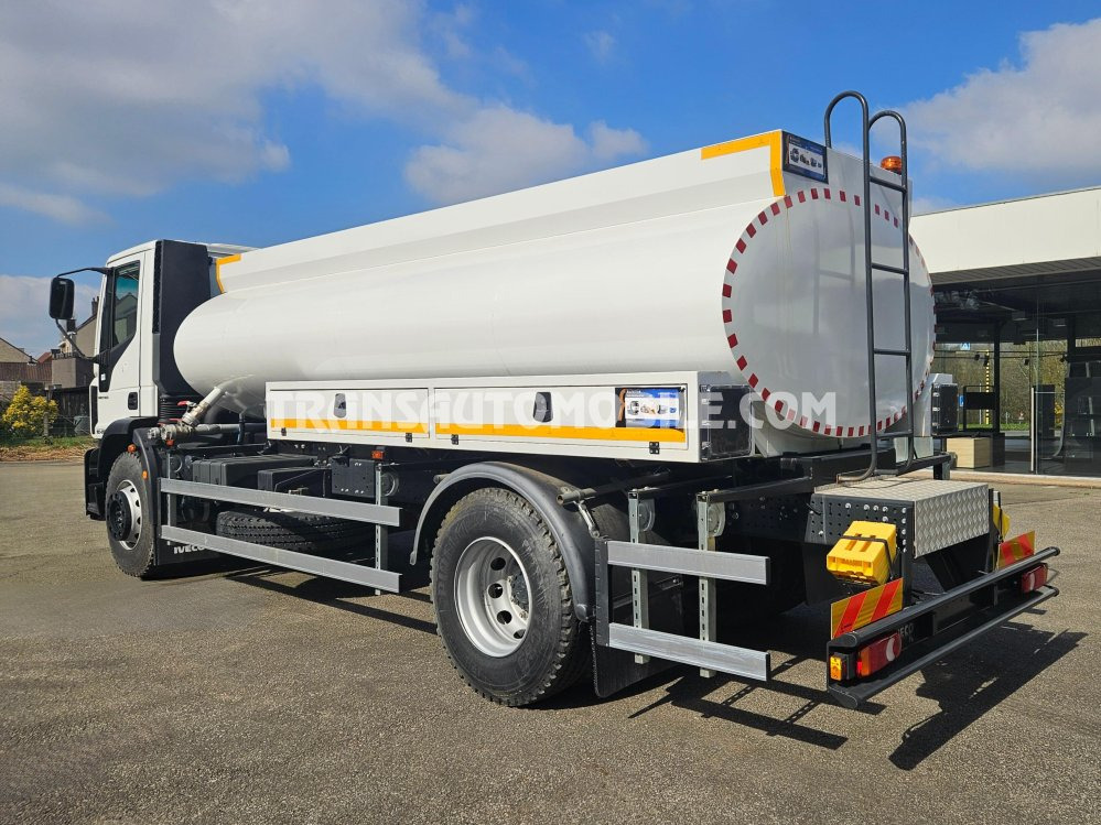 Iveco Eurocargo ML180E28 5.9L TURBO DIESEL 4x2 water tank 10.000L - EXPORT OUT EU - Cisternové vozidlo: obrázok 2 Iveco Eurocargo ML180E28 5.9L TURBO DIESEL 4x2 water tank 10.000L - EXPORT OUT EU - Cisternové vozidlo: obrázok 2