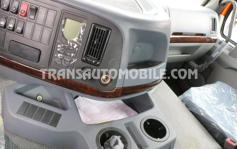 Sinotruk HOWO 6X6 ALL-WHEEL DRIVE - Ťahač: obrázok 4 Sinotruk HOWO 6X6 ALL-WHEEL DRIVE - Ťahač: obrázok 4