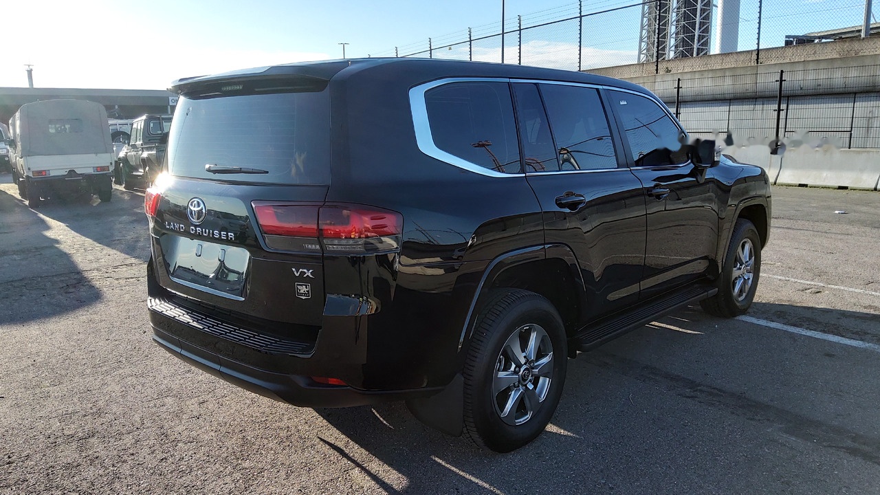 Toyota Land Cruiser 300 V6 VX 7 SEATERS / PLACES 3.5L Petrol Automatic VXVHO - SUV: obrázok 4 Toyota Land Cruiser 300 V6 VX 7 SEATERS / PLACES 3.5L Petrol Automatic VXVHO - SUV: obrázok 4