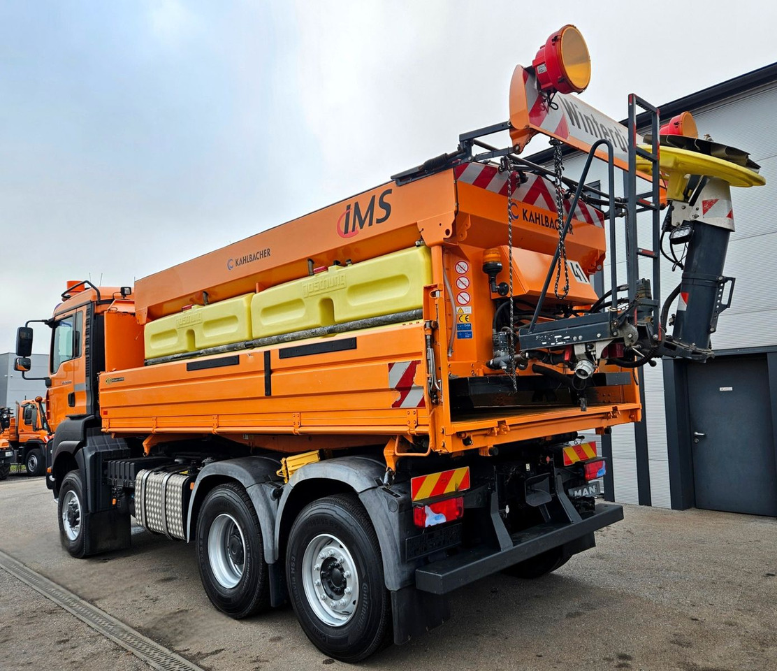 MAN TGA 28.400 6x4-4 Winterdienst - Sklápač: obrázok 3 MAN TGA 28.400 6x4-4 Winterdienst - Sklápač: obrázok 3