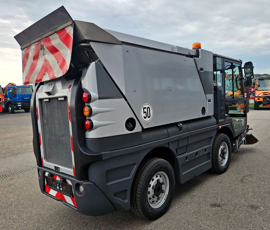 Schmidt Swingo Compact 200 Euro6 - Zametacie vozidlo: obrázok 4 Schmidt Swingo Compact 200 Euro6 - Zametacie vozidlo: obrázok 4