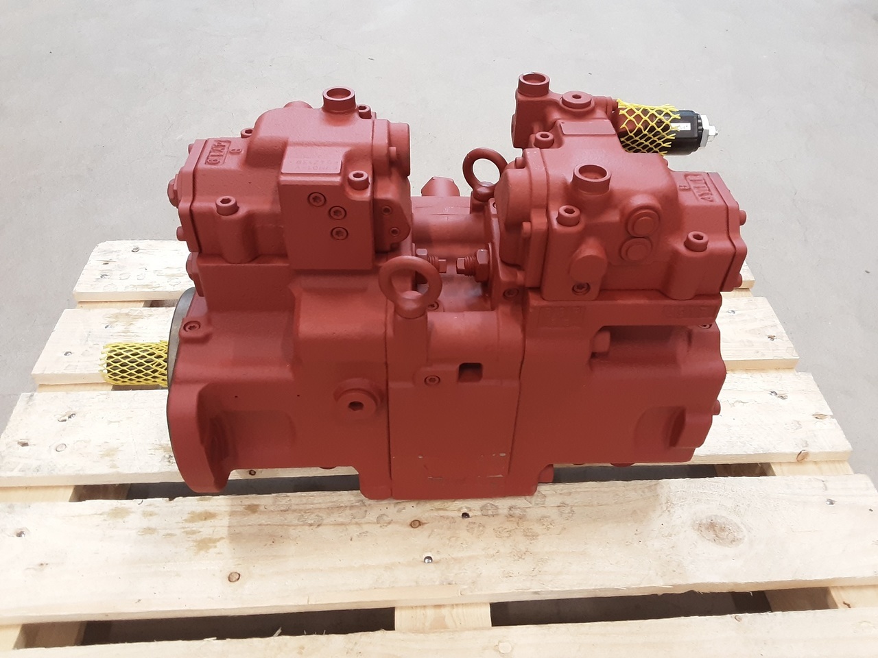 Hyundai K7V63DTP1C8R-9N01-VD - Hydraulické čerpadlo pre Pásový nakladač: obrázok 1 Hyundai K7V63DTP1C8R-9N01-VD - Hydraulické čerpadlo pre Pásový nakladač: obrázok 1