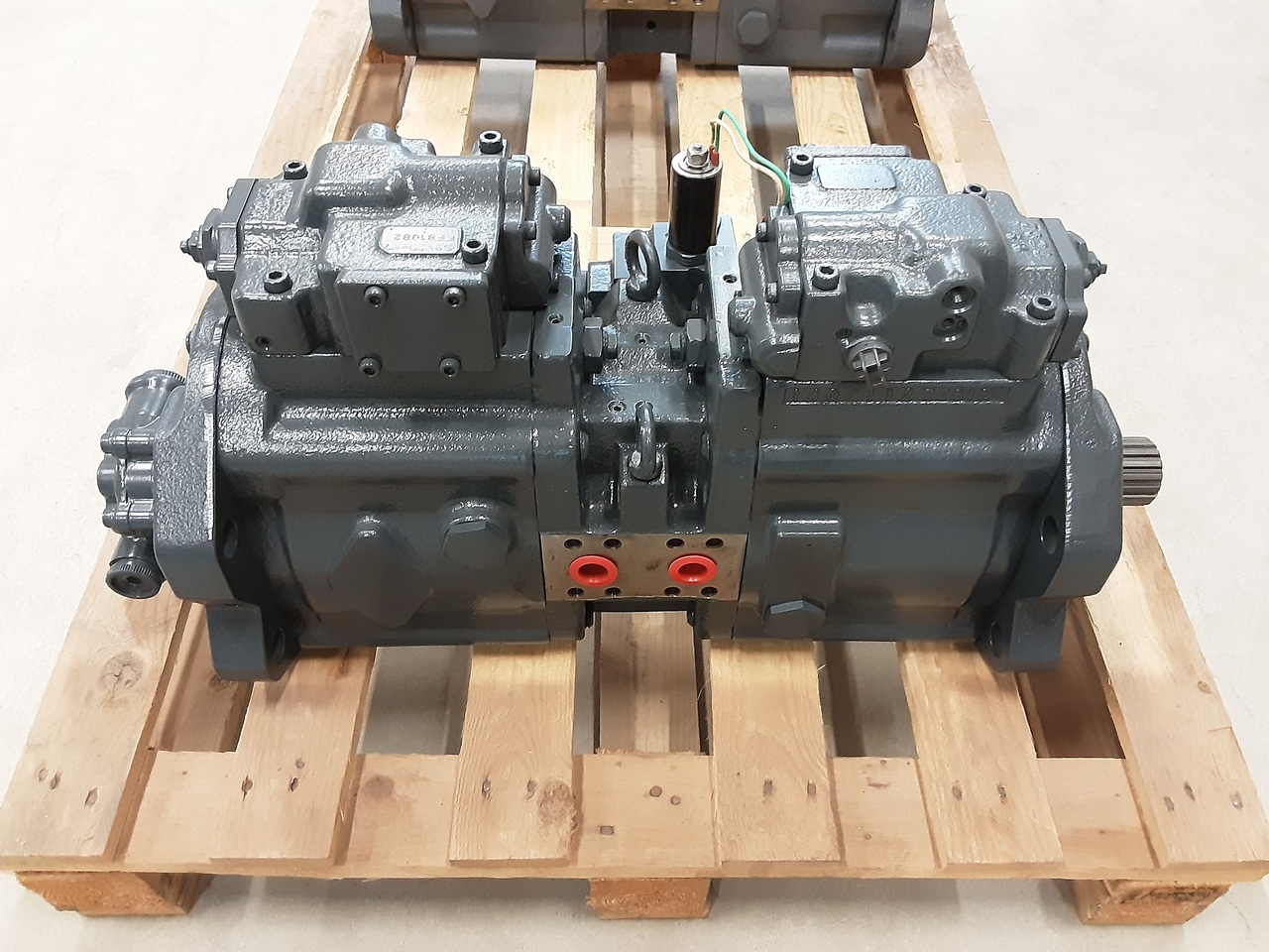 Kawasaki K3V112DT-1GMR-9C79+F - Hydraulické čerpadlo pre Pásové rýpadlo: obrázok 1 Kawasaki K3V112DT-1GMR-9C79+F - Hydraulické čerpadlo pre Pásové rýpadlo: obrázok 1