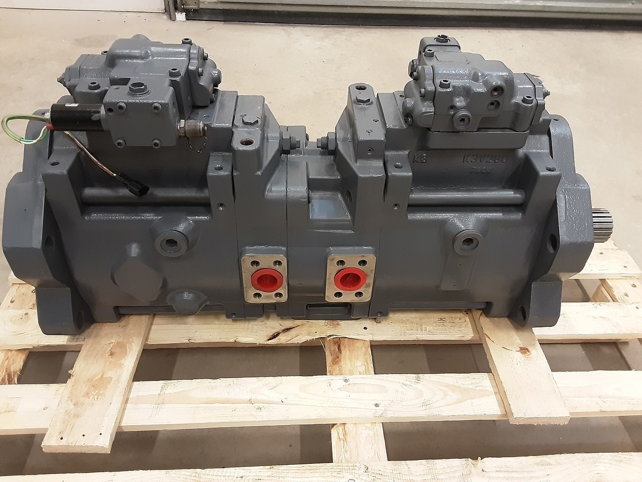 Kawasaki K3V280DTH1CDR-9N0Y-AVB - Hydraulické čerpadlo pre Pásové rýpadlo: obrázok 1 Kawasaki K3V280DTH1CDR-9N0Y-AVB - Hydraulické čerpadlo pre Pásové rýpadlo: obrázok 1