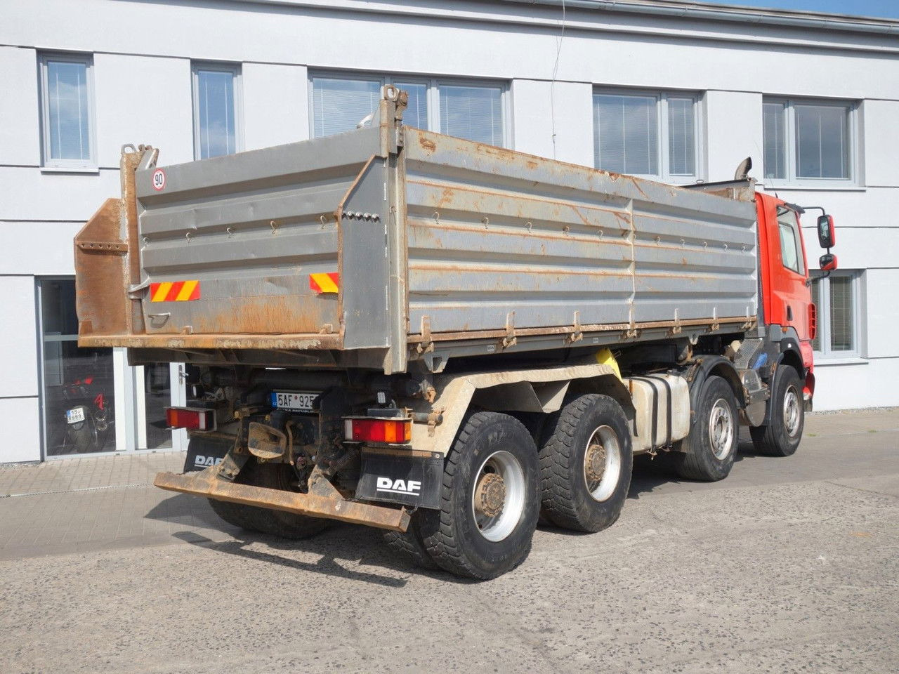 DAF CF 85.410 8x4 mit Meiller - Sklápač: obrázok 5 DAF CF 85.410 8x4 mit Meiller - Sklápač: obrázok 5