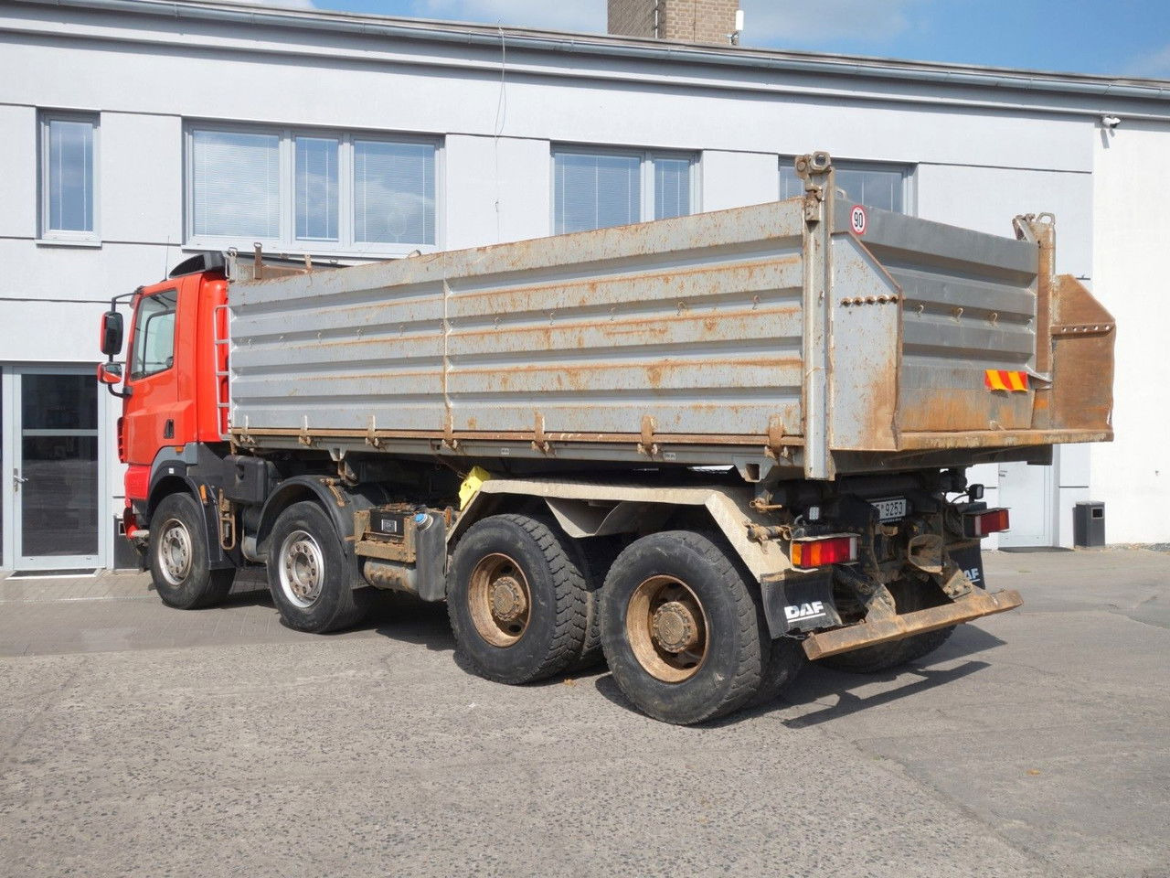 DAF CF 85.410 8x4 mit Meiller - Sklápač: obrázok 4 DAF CF 85.410 8x4 mit Meiller - Sklápač: obrázok 4