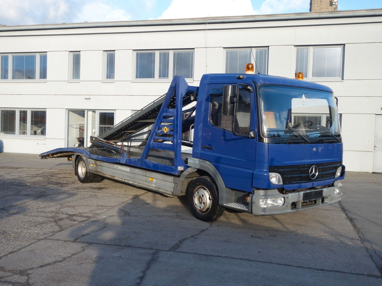 Mercedes-Benz Atego 815 für 2 PKW Mercedes-Benz Atego 815 für 2 PKW - Nákladné vozidlo na prepravu automobilov: obrázok 4 Mercedes-Benz Atego 815 für 2 PKW Mercedes-Benz Atego 815 für 2 PKW - Nákladné vozidlo na prepravu automobilov: obrázok 4