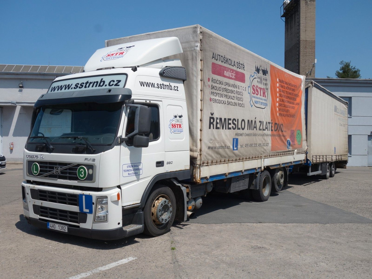 Volvo FM 380 6x2 + Panav Anhänger - Plachtové nákladné vozidlo: obrázok 1 Volvo FM 380 6x2 + Panav Anhänger - Plachtové nákladné vozidlo: obrázok 1