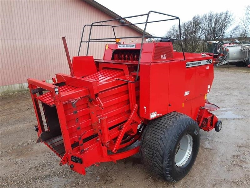 Massey Ferguson 190  - Lis na hranaté balíky: obrázok 2 Massey Ferguson 190  - Lis na hranaté balíky: obrázok 2