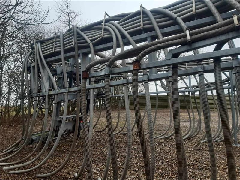 Samson 24 m Samson 16 - 20 -24 meter - Fekálny náves: obrázok 4 Samson 24 m Samson 16 - 20 -24 meter - Fekálny náves: obrázok 4