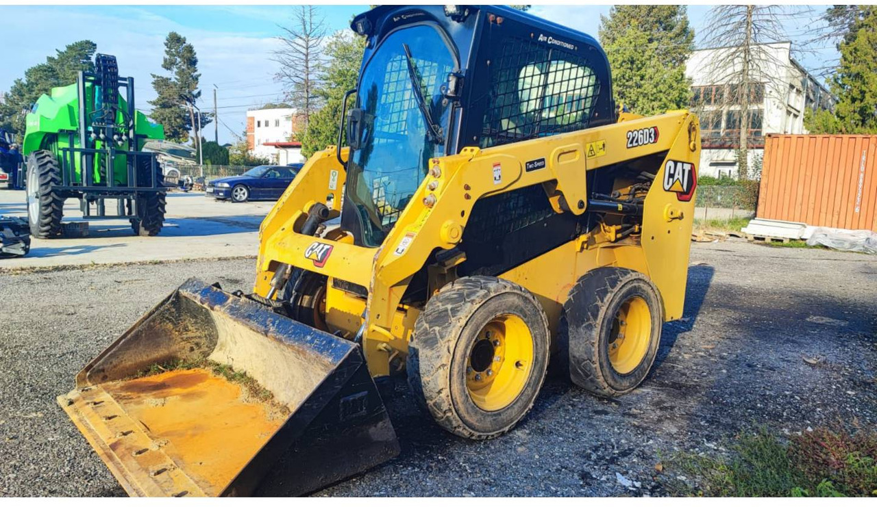 CAT 226D3 - Šmykom riadený nakladač: obrázok 1 CAT 226D3 - Šmykom riadený nakladač: obrázok 1