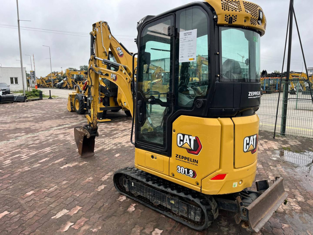 CAT 301.8-05 - Pásové rýpadlo: obrázok 4 CAT 301.8-05 - Pásové rýpadlo: obrázok 4