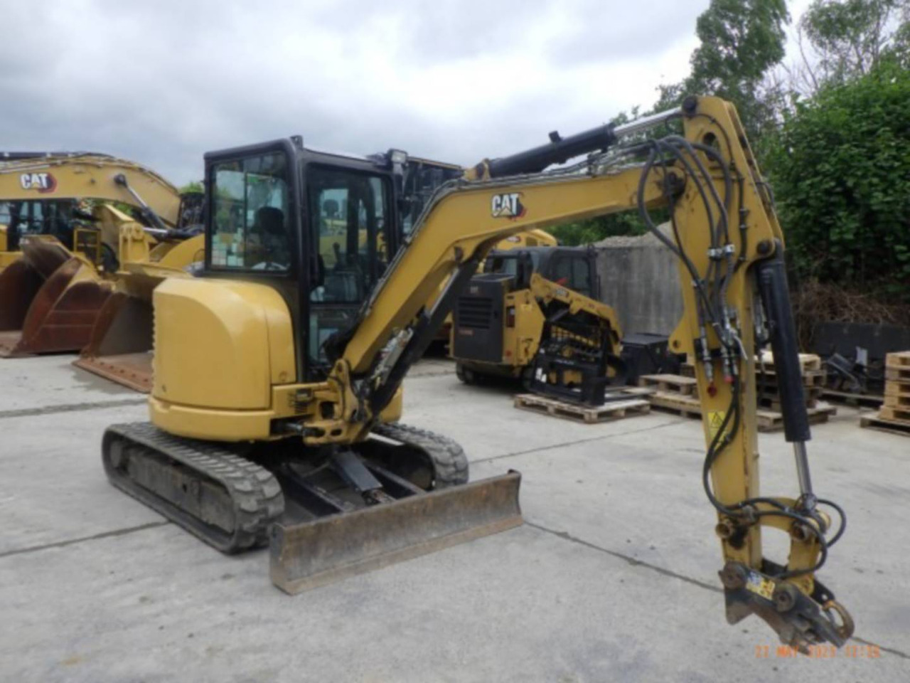 CAT 303.5E2CR - Pásové rýpadlo: obrázok 2 CAT 303.5E2CR - Pásové rýpadlo: obrázok 2