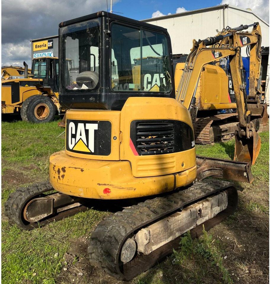 CAT 304DCR - Pásové rýpadlo: obrázok 1 CAT 304DCR - Pásové rýpadlo: obrázok 1