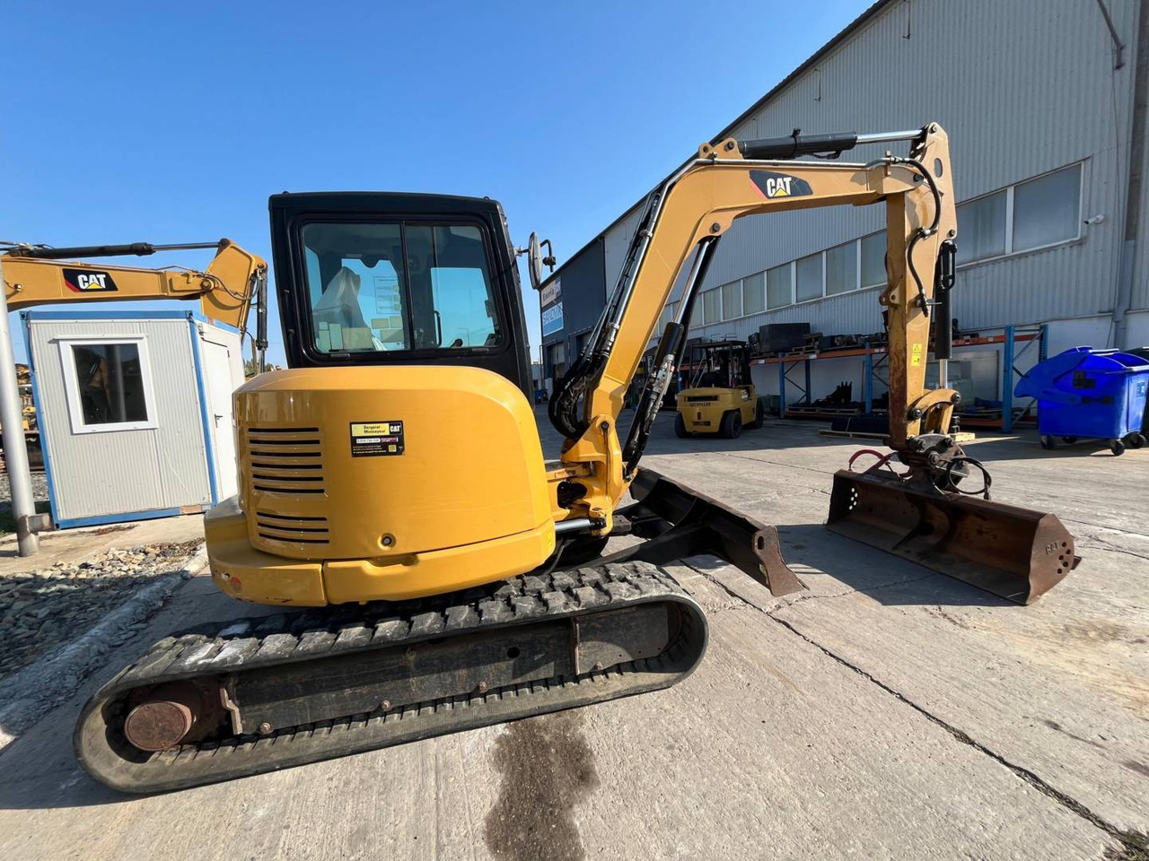 CAT 305.5E2CR - Pásové rýpadlo: obrázok 2 CAT 305.5E2CR - Pásové rýpadlo: obrázok 2