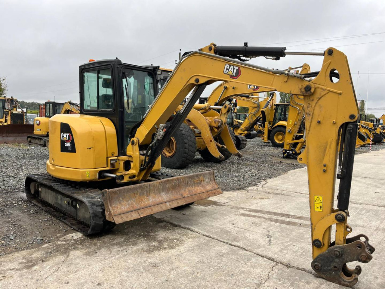 CAT 305E2CR - Pásové rýpadlo: obrázok 2 CAT 305E2CR - Pásové rýpadlo: obrázok 2