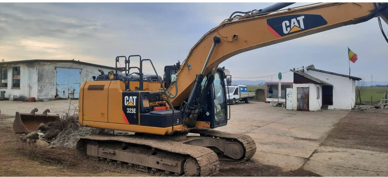 CAT 323EL - Pásové rýpadlo: obrázok 2 CAT 323EL - Pásové rýpadlo: obrázok 2