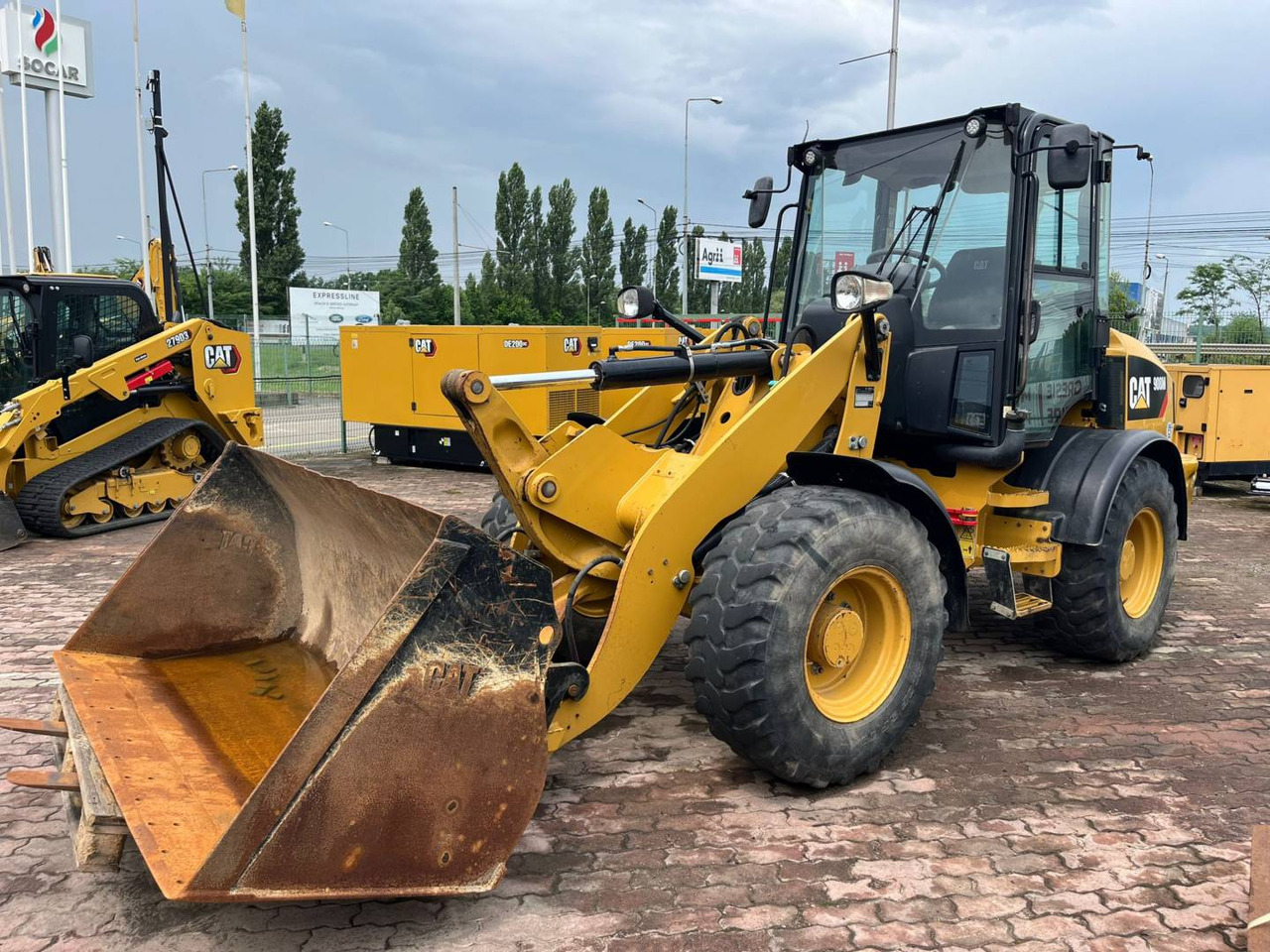CAT 908M - Kolesový nakladač: obrázok 1 CAT 908M - Kolesový nakladač: obrázok 1