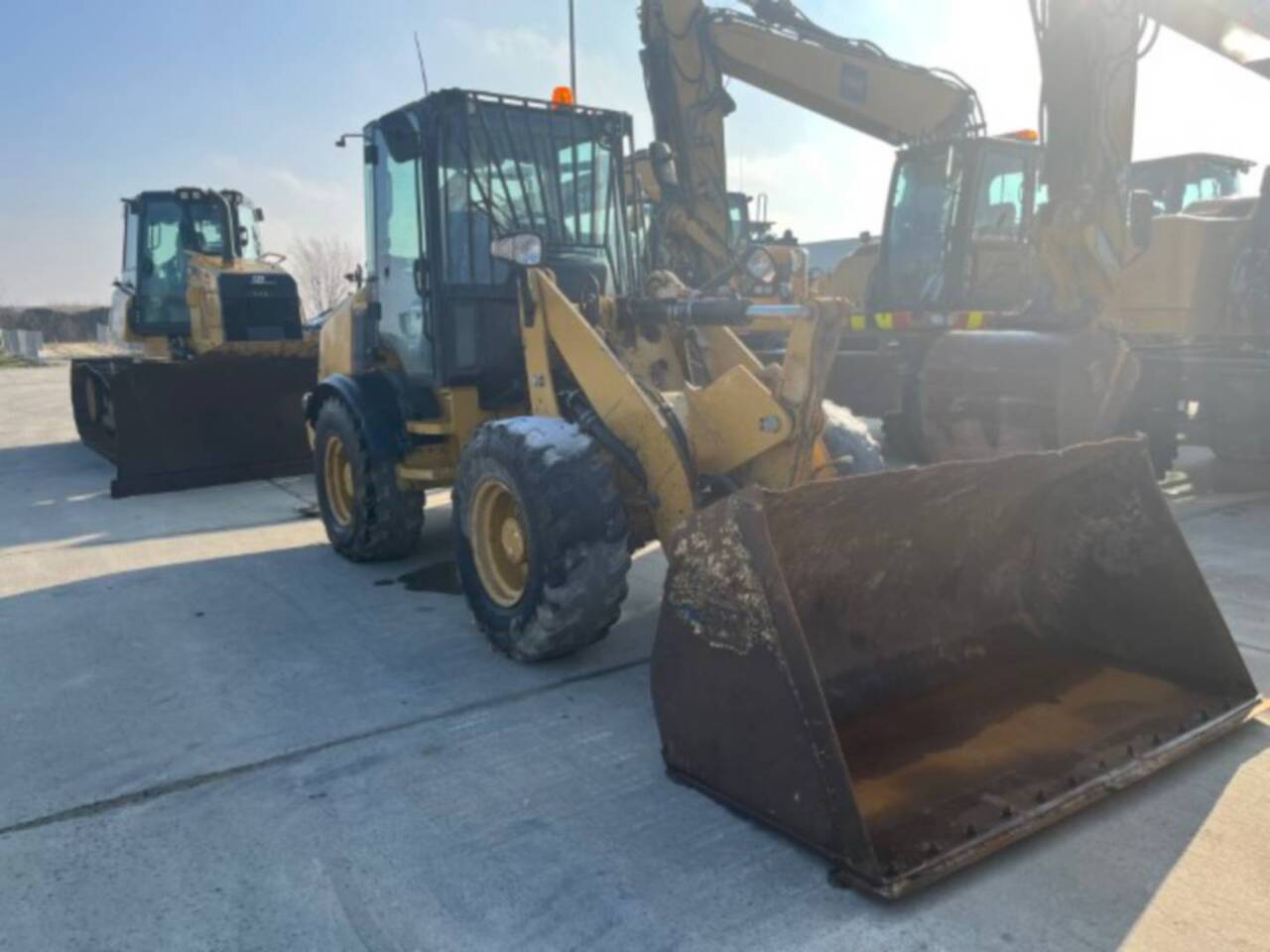 CAT 908M - Kolesový nakladač: obrázok 2 CAT 908M - Kolesový nakladač: obrázok 2