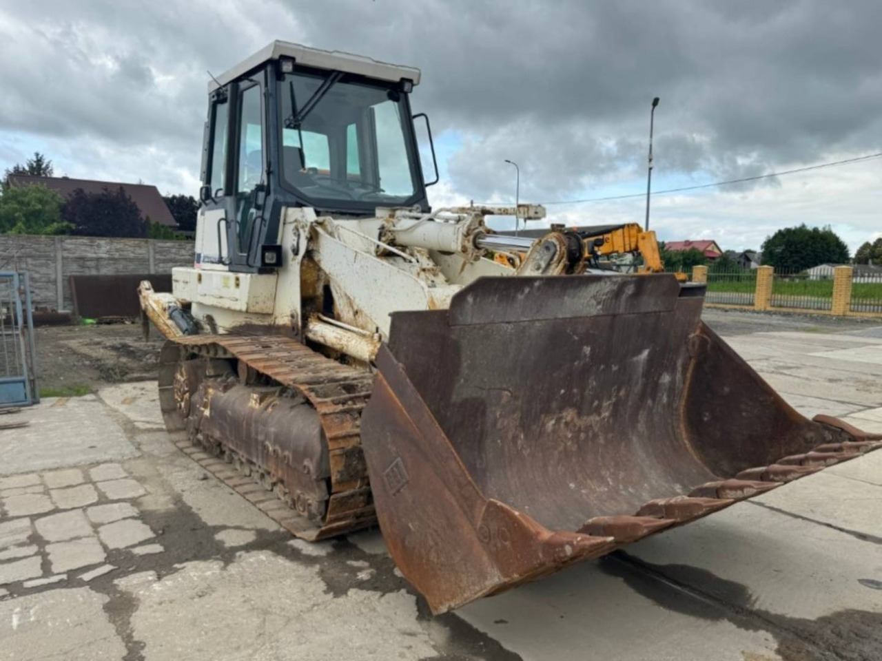 CAT 963C - Pásový nakladač: obrázok 2 CAT 963C - Pásový nakladač: obrázok 2