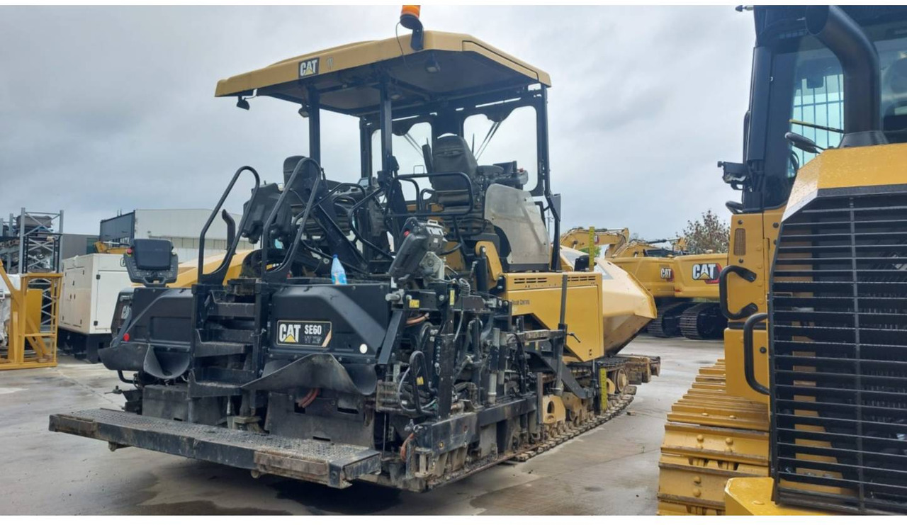 CAT AP655F - Finišer: obrázok 2 CAT AP655F - Finišer: obrázok 2