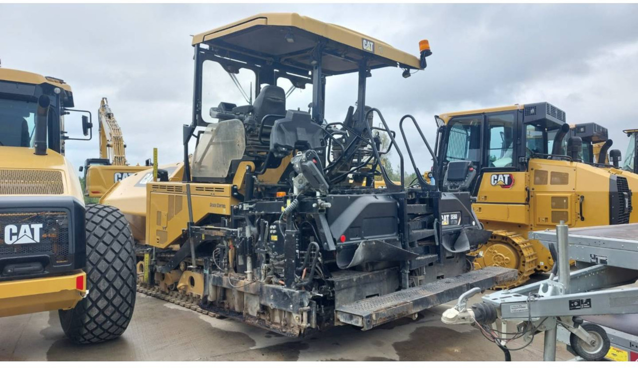 CAT AP655F - Finišer: obrázok 3 CAT AP655F - Finišer: obrázok 3