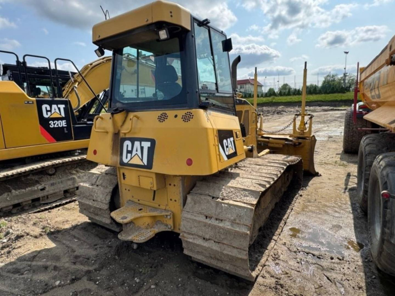 CAT D6KLGP - Buldozér: obrázok 3 CAT D6KLGP - Buldozér: obrázok 3
