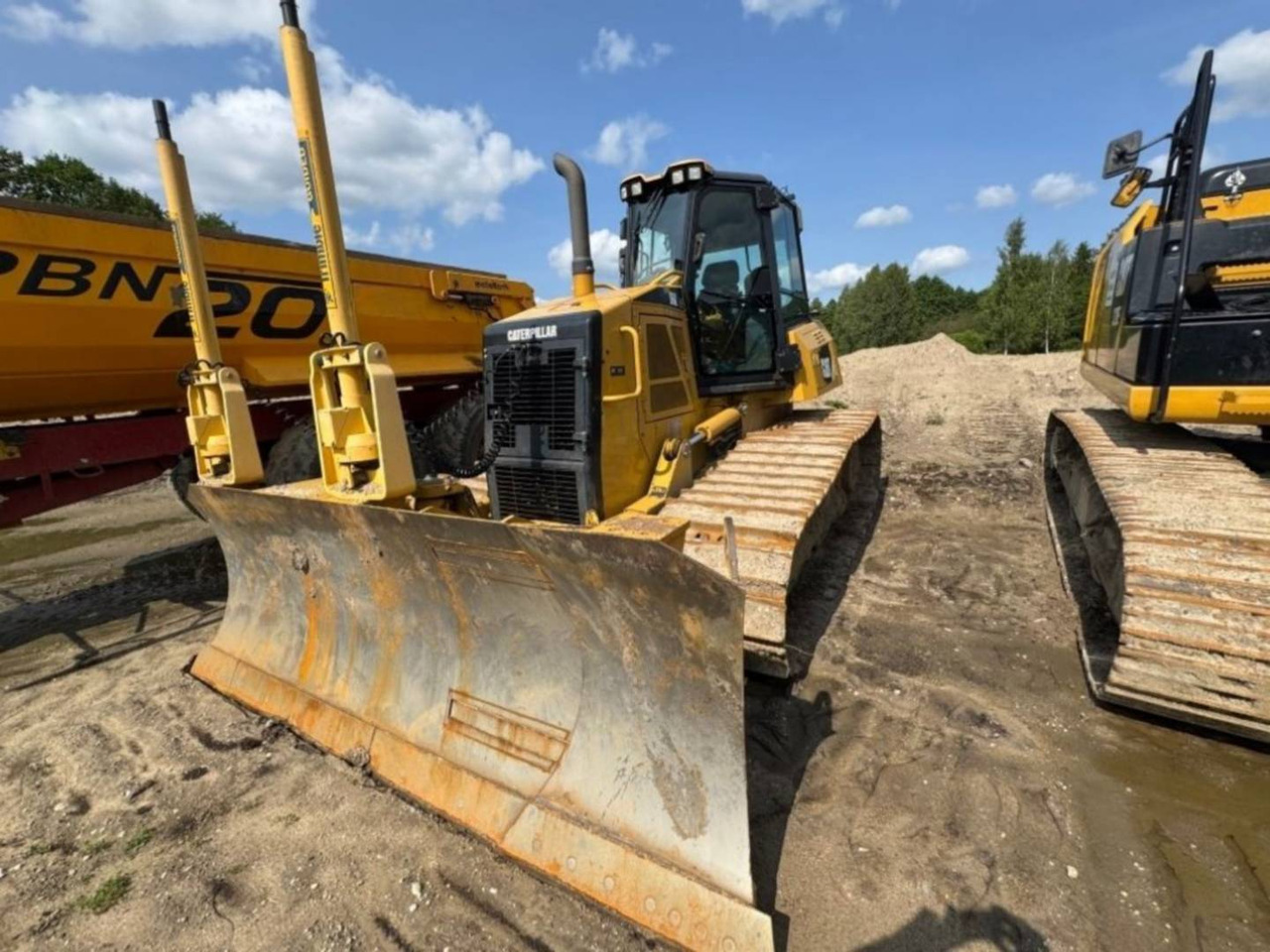 CAT D6KLGP - Buldozér: obrázok 1 CAT D6KLGP - Buldozér: obrázok 1