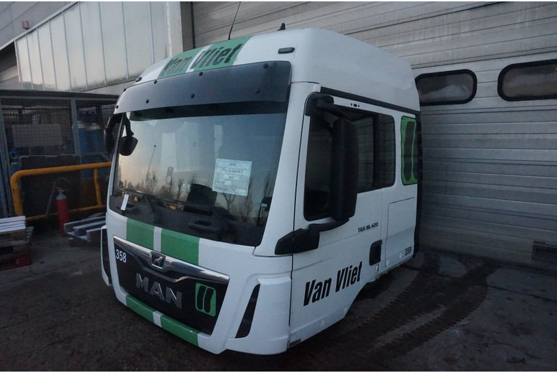 MAN F99L39 TGS - Kabína a interiér pre Nákladné auto: obrázok 3 MAN F99L39 TGS - Kabína a interiér pre Nákladné auto: obrázok 3