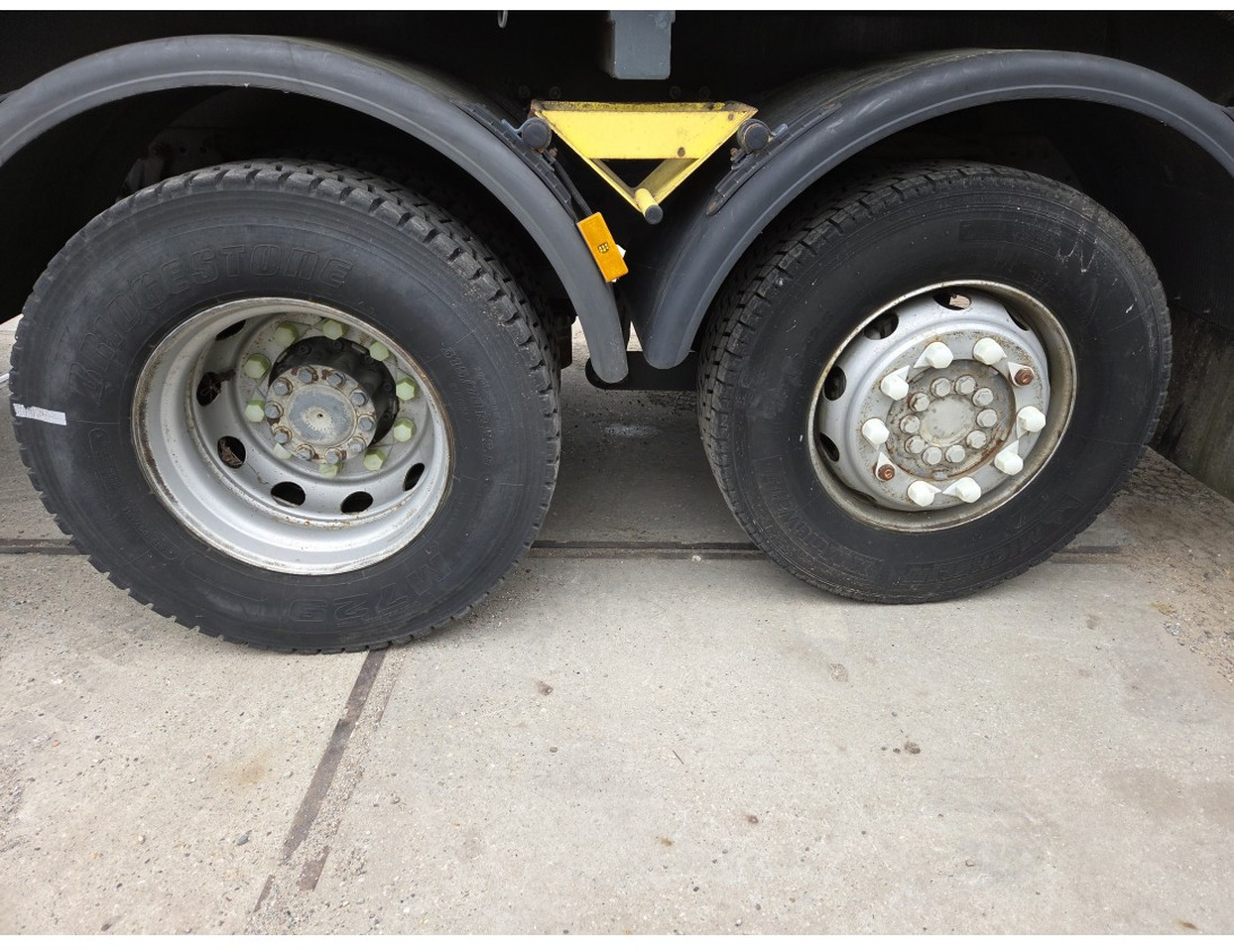 MERCEDES AXOR 2533 6X2 CHASSIS LOW MILEAGE - Podvozek s kabinou, Vozidlo na odpratávanie snehu: obrázok 5 MERCEDES AXOR 2533 6X2 CHASSIS LOW MILEAGE - Podvozek s kabinou, Vozidlo na odpratávanie snehu: obrázok 5