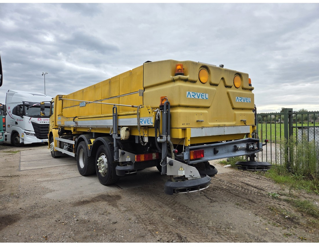 MERCEDES AXOR 2533 6X2 CHASSIS LOW MILEAGE - Podvozek s kabinou, Vozidlo na odpratávanie snehu: obrázok 2 MERCEDES AXOR 2533 6X2 CHASSIS LOW MILEAGE - Podvozek s kabinou, Vozidlo na odpratávanie snehu: obrázok 2