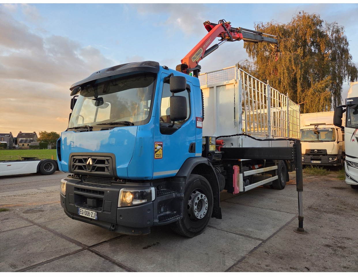 Renault C 280 4X2 Palfinger PK12002 EH Kran Crane Remote Control Automat flatbed truck - Valníkový/ Plošinový nákladný automobil, Auto s hydraulickou rukou: obrázok 1 Renault C 280 4X2 Palfinger PK12002 EH Kran Crane Remote Control Automat flatbed truck - Valníkový/ Plošinový nákladný automobil, Auto s hydraulickou rukou: obrázok 1