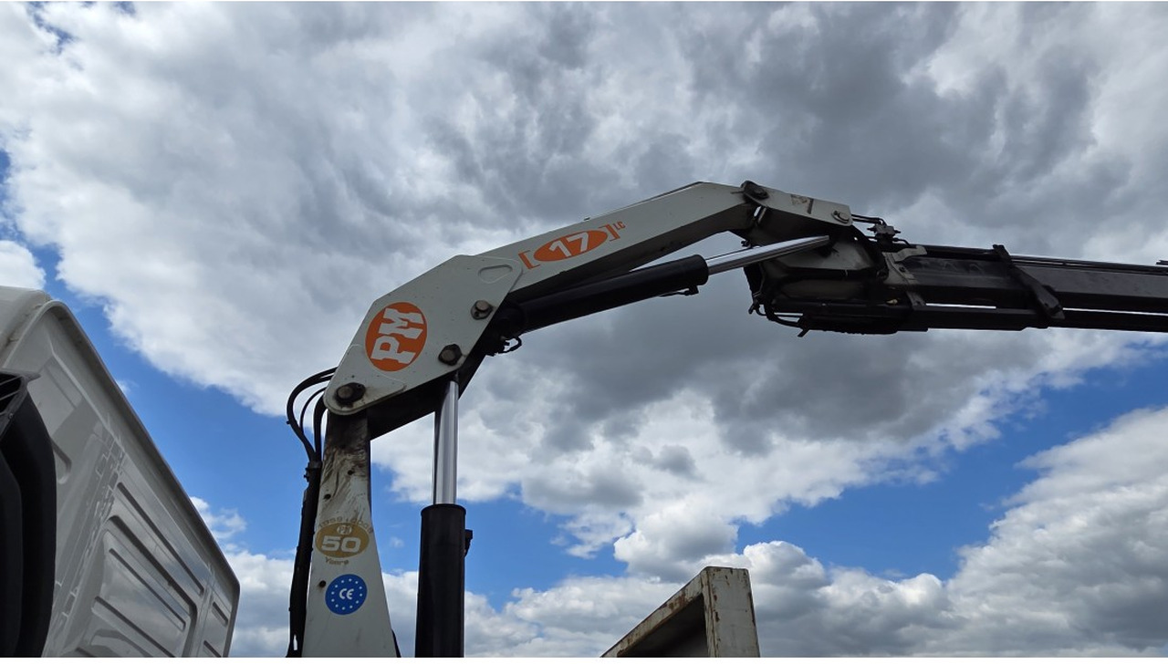 VOLVO FM 330 FLATBED 4X2 PM 17 LC 17 TON - Valníkový/ Plošinový nákladný automobil, Auto s hydraulickou rukou: obrázok 5 VOLVO FM 330 FLATBED 4X2 PM 17 LC 17 TON - Valníkový/ Plošinový nákladný automobil, Auto s hydraulickou rukou: obrázok 5