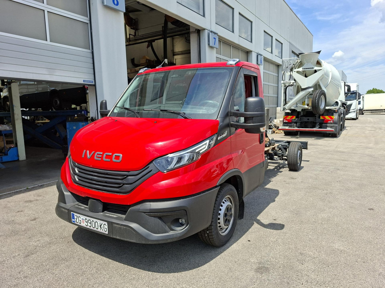 IVECO Daily 35C21HA8/P - Podvozek s kabinou: obrázok 1 IVECO Daily 35C21HA8/P - Podvozek s kabinou: obrázok 1